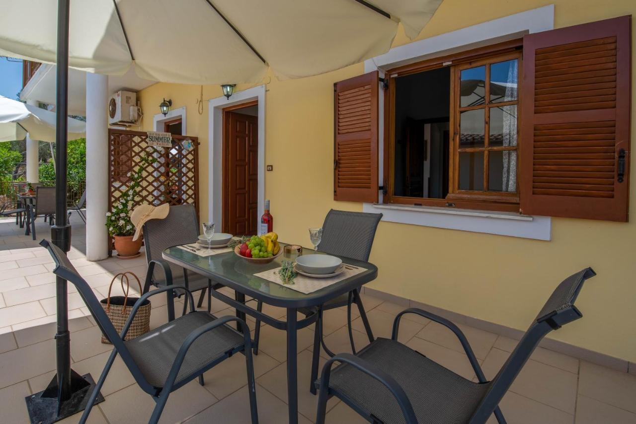 Voula Apartments Γάιος Εξωτερικό φωτογραφία