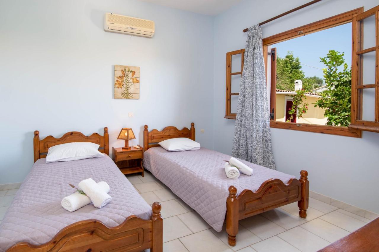 Voula Apartments Γάιος Εξωτερικό φωτογραφία