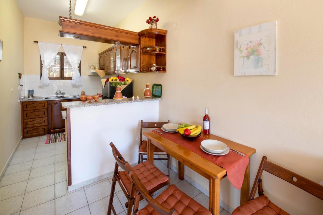 Voula Apartments Γάιος Εξωτερικό φωτογραφία